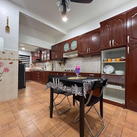 One'S Homestay Seri Manjung Buitenkant foto