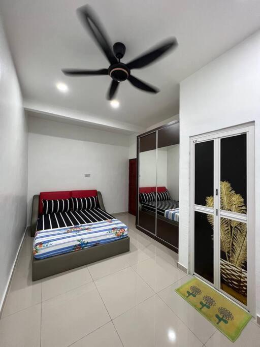 One'S Homestay Seri Manjung Buitenkant foto
